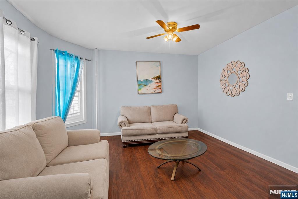 368 Howe Avenue Property Photo 3