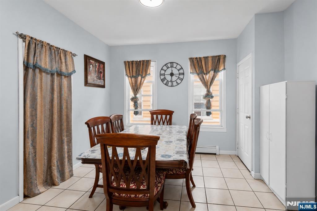 368 Howe Avenue Property Photo 9