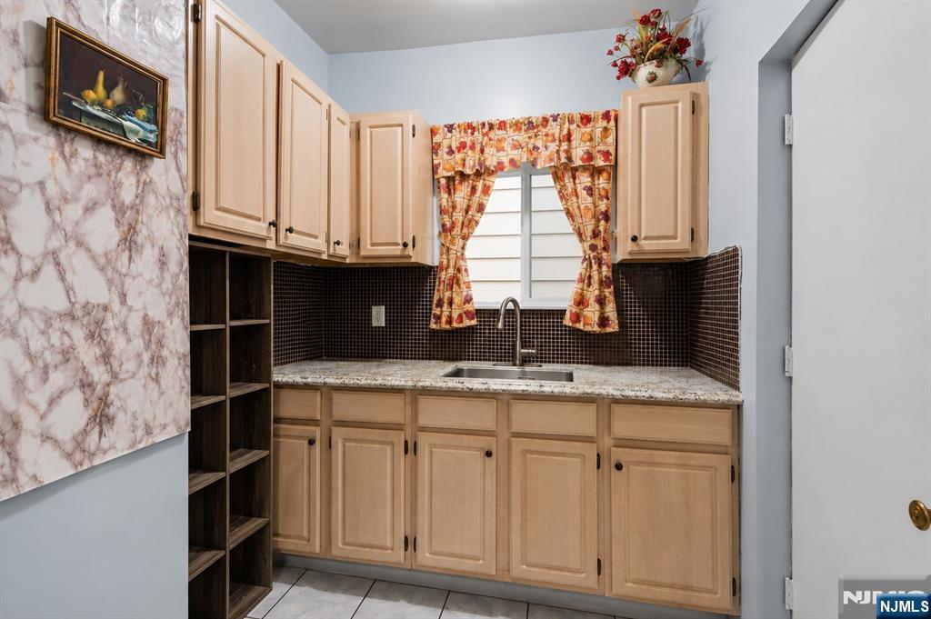 368 Howe Avenue Property Photo 16