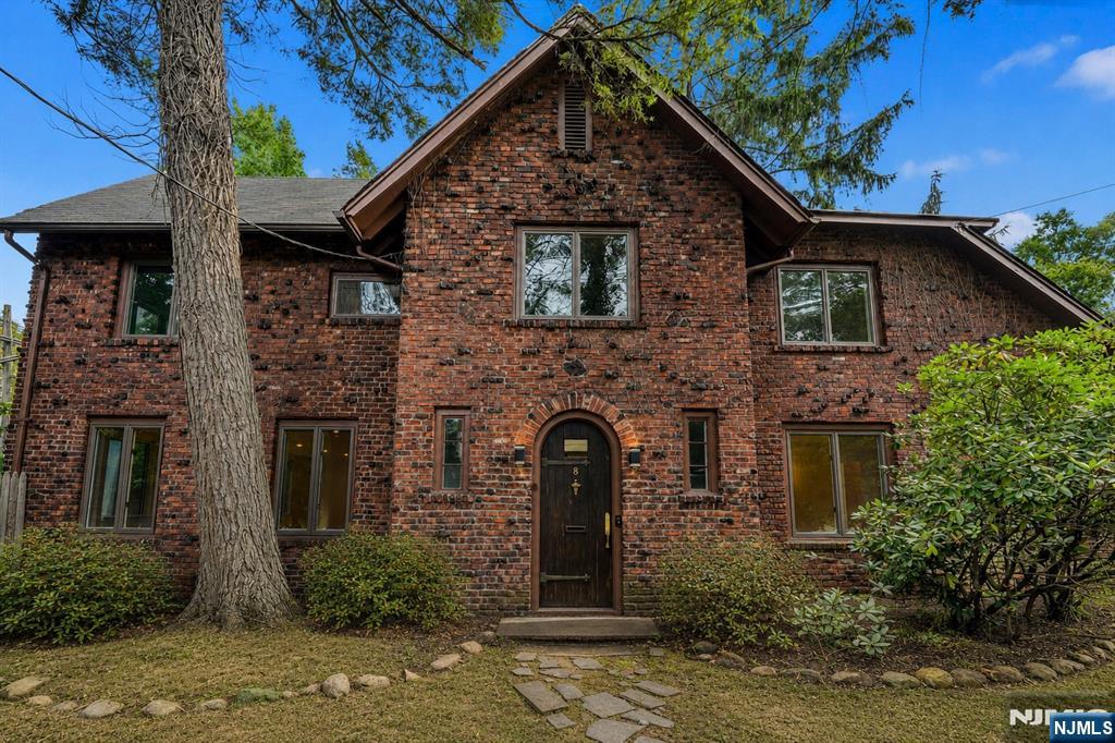 8 Harriot Avenue Property Photo 1