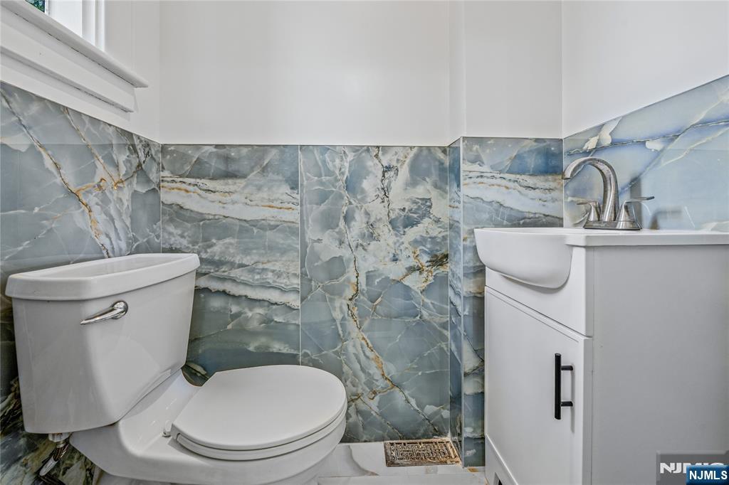 8 Harriot Avenue Property Photo 28