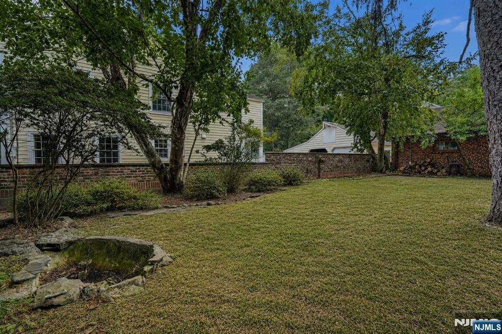 8 Harriot Avenue Property Photo 36