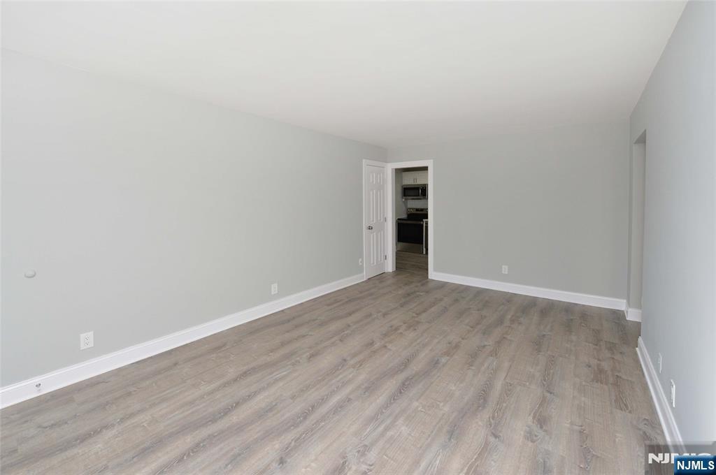 260 Oak Street A3 Property Photo 5