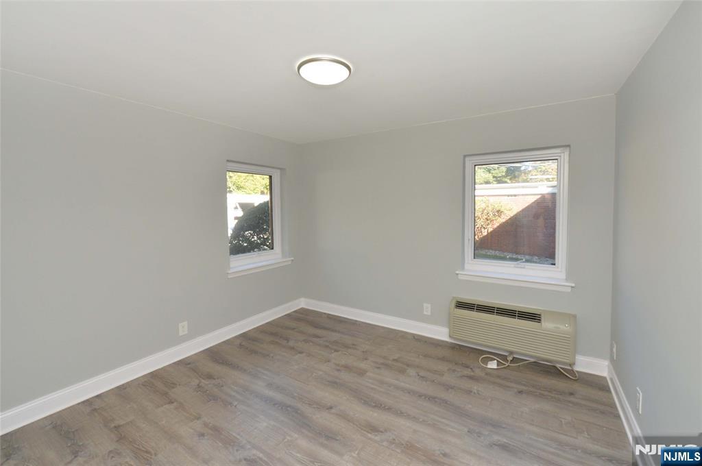 260 Oak Street A3 Property Photo 11