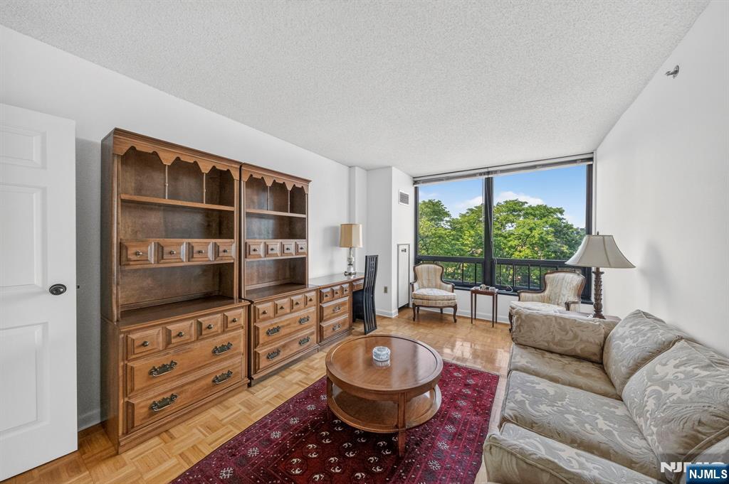 900 Palisade Avenue 3d Property Photo 24