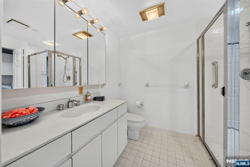 900 Palisade Avenue 3d Property Photo 28