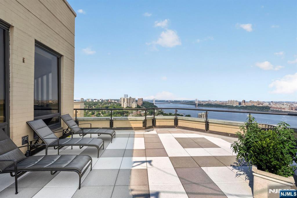 900 Palisade Avenue 3d Property Photo 36
