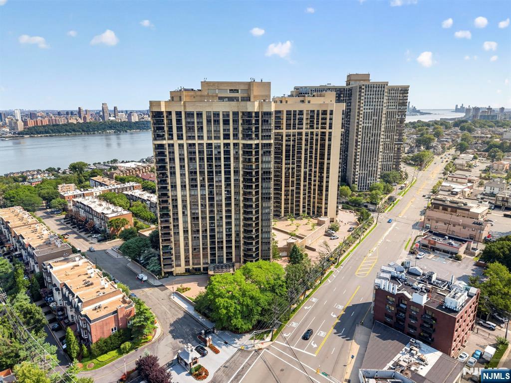 900 Palisade Avenue 3d Property Photo 44