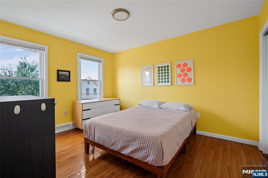 323 John Street Property Photo 11