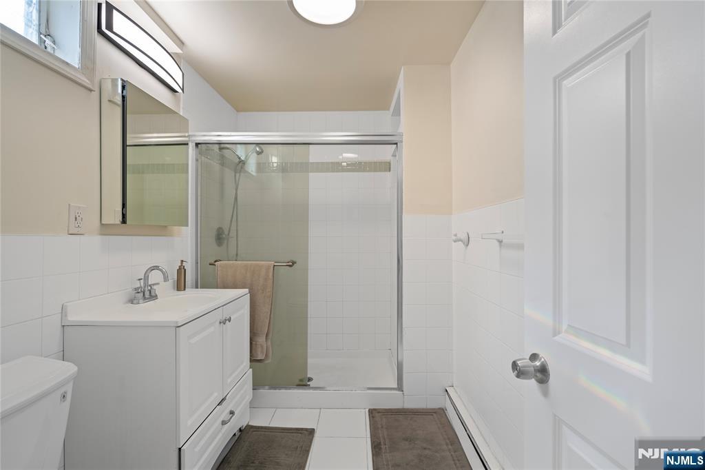 323 John Street Property Photo 15