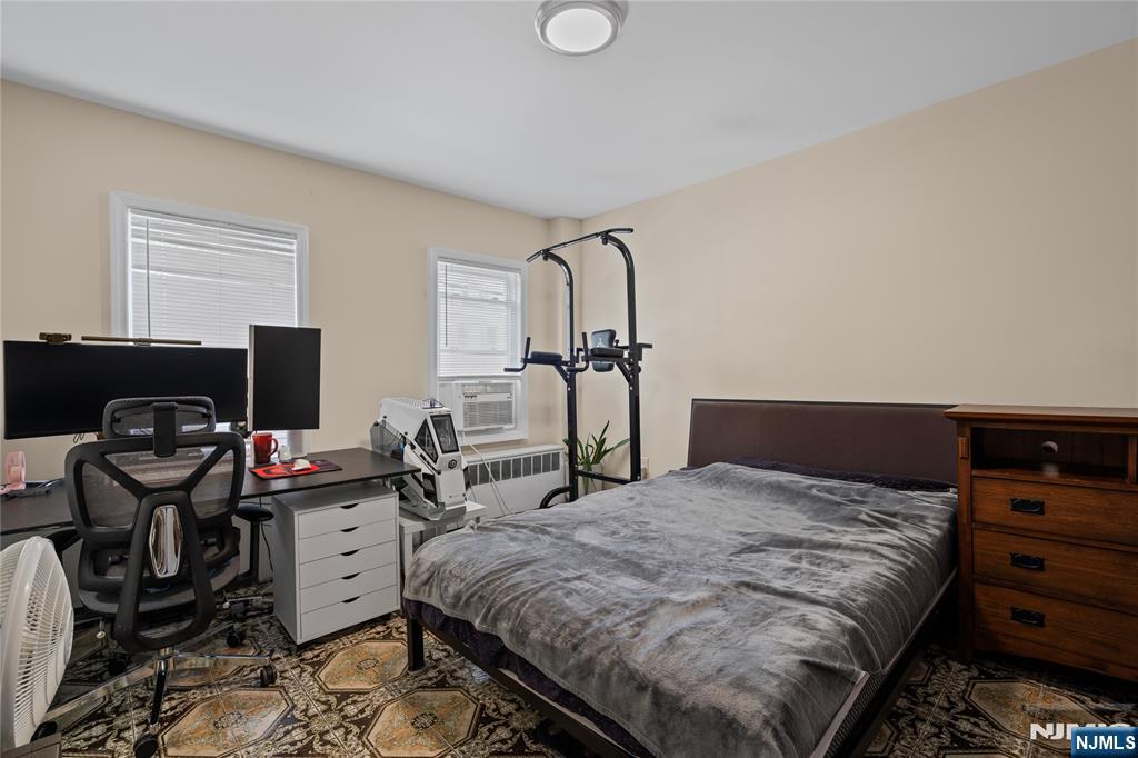 323 John Street Property Photo 17