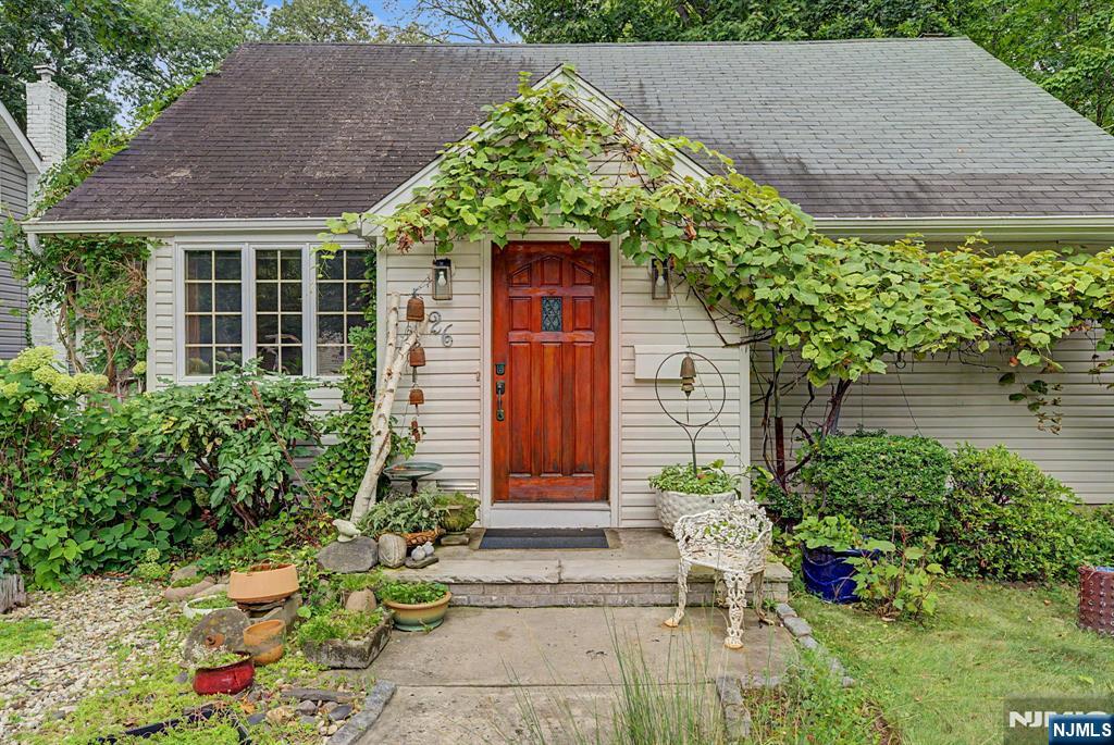 26 Cedar Street Property Photo 1