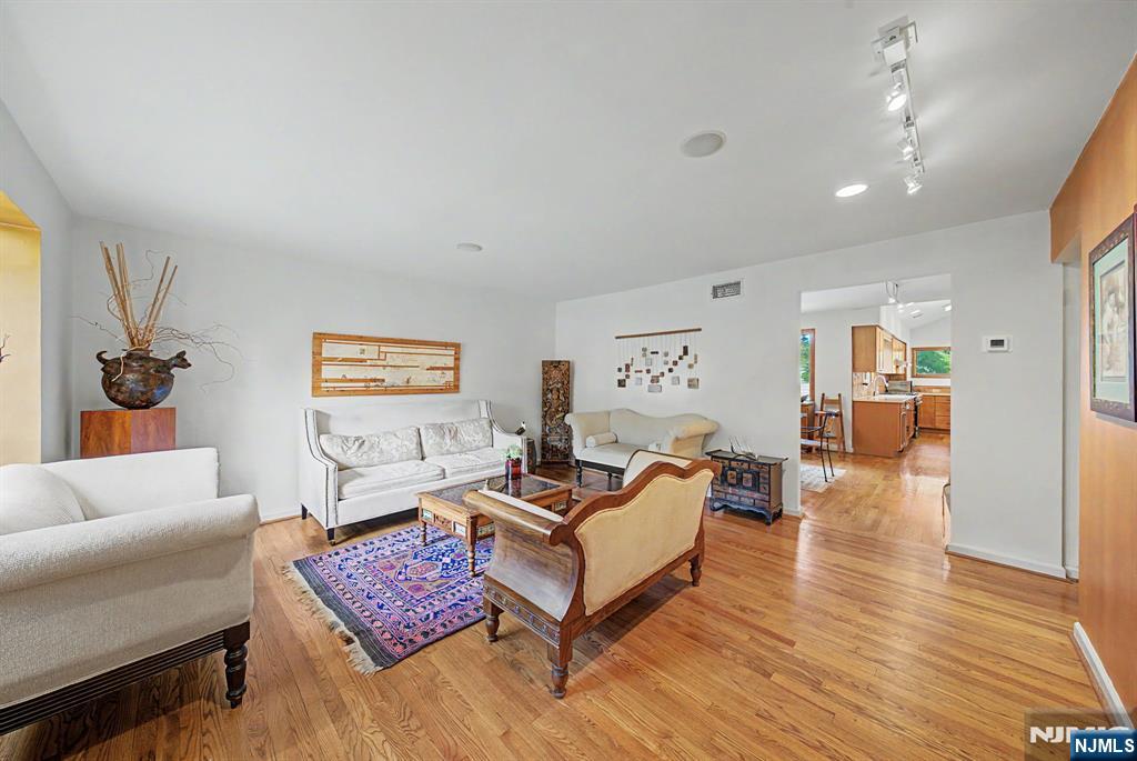 26 Cedar Street Property Photo 3