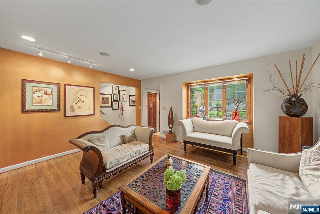 26 Cedar Street Property Photo 7