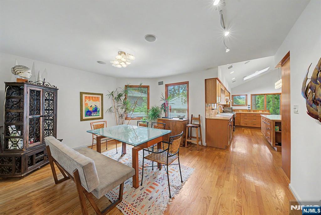 26 Cedar Street Property Photo 9