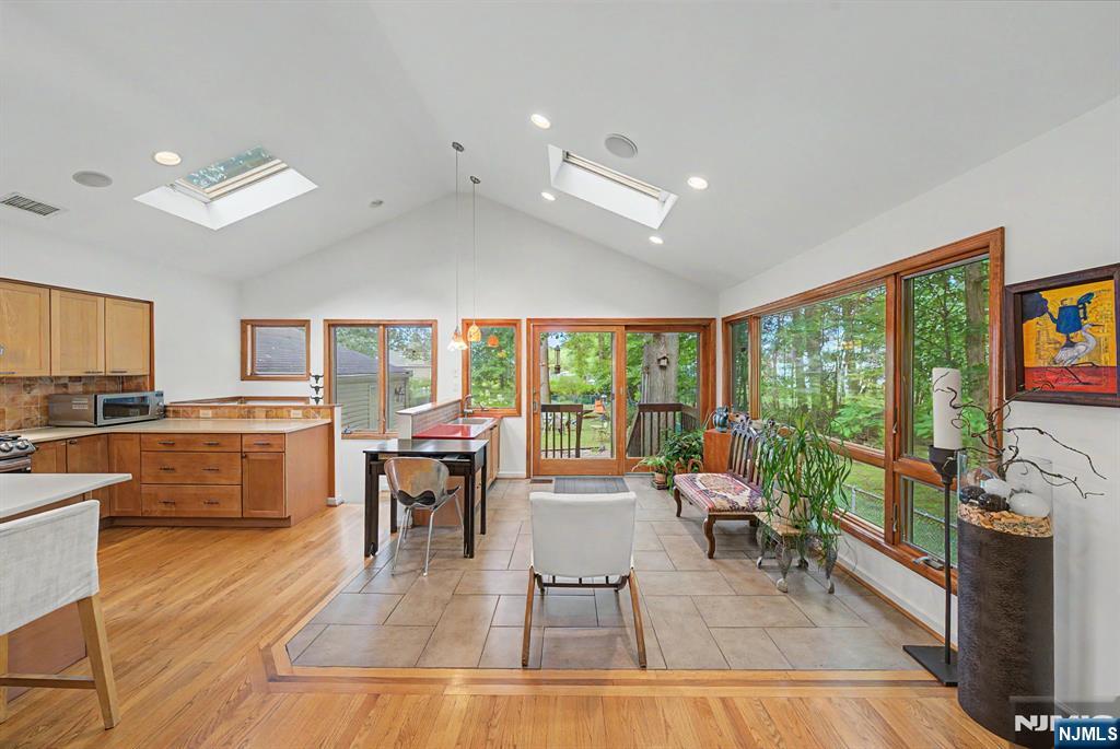 26 Cedar Street Property Photo 23