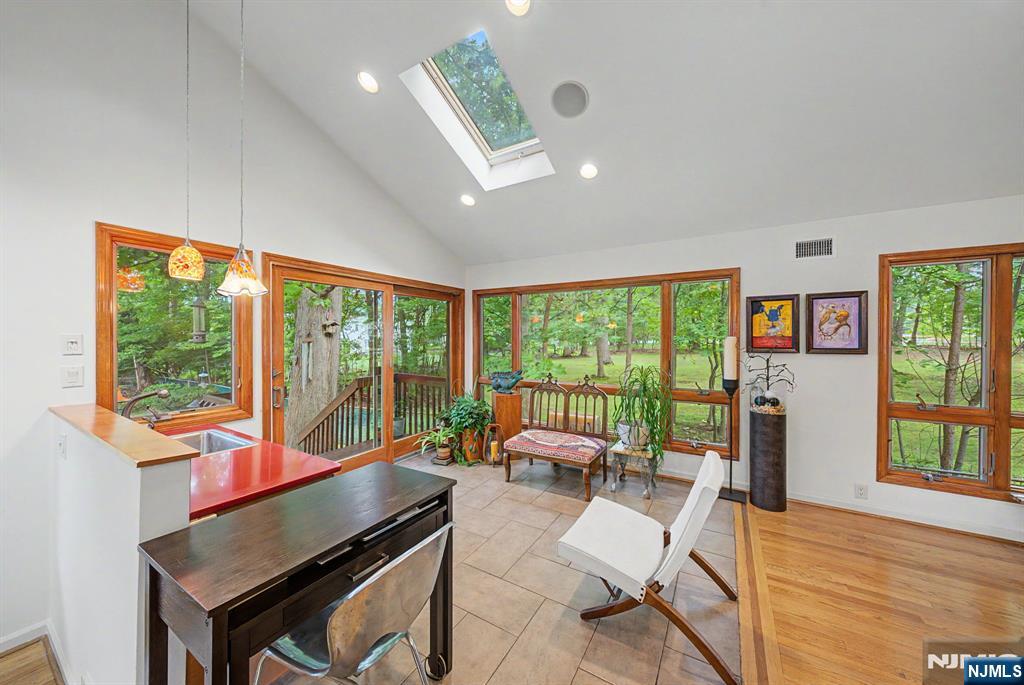 26 Cedar Street Property Photo 24