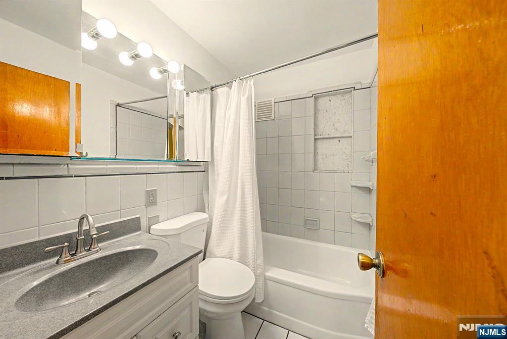 26 Cedar Street Property Photo 27