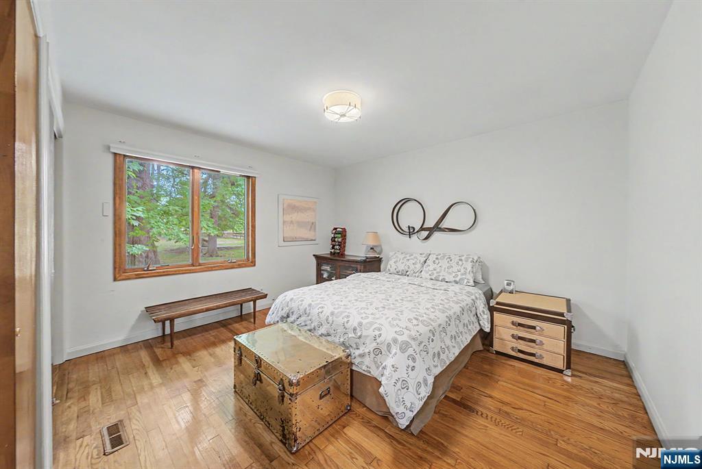 26 Cedar Street Property Photo 29