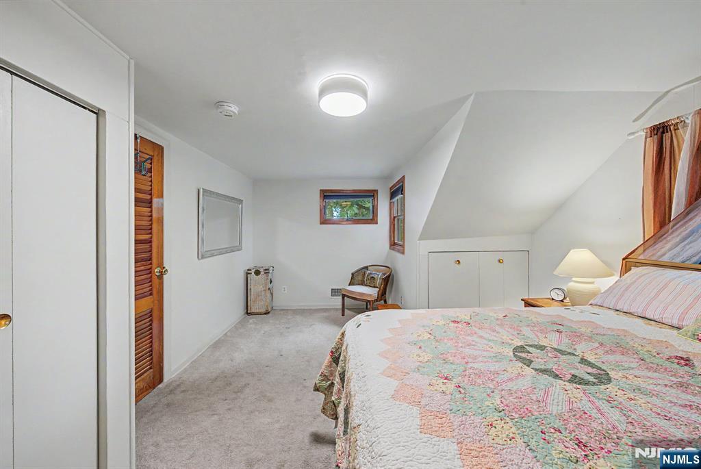 26 Cedar Street Property Photo 33