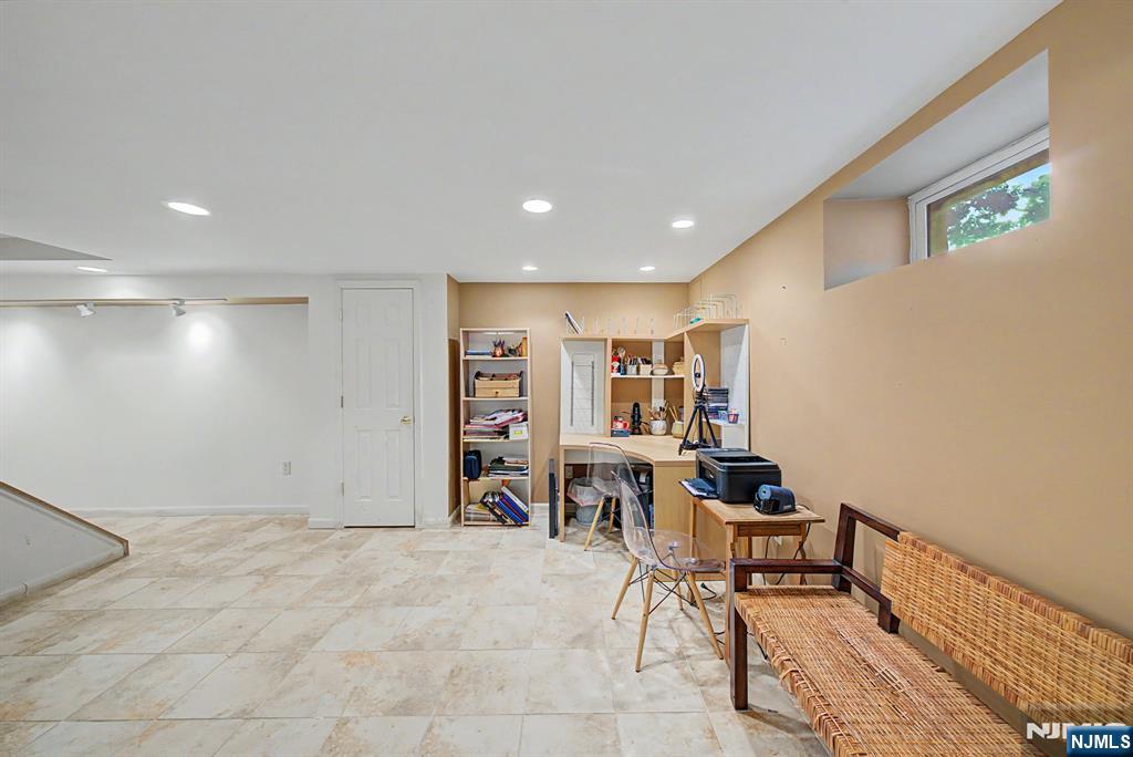26 Cedar Street Property Photo 37