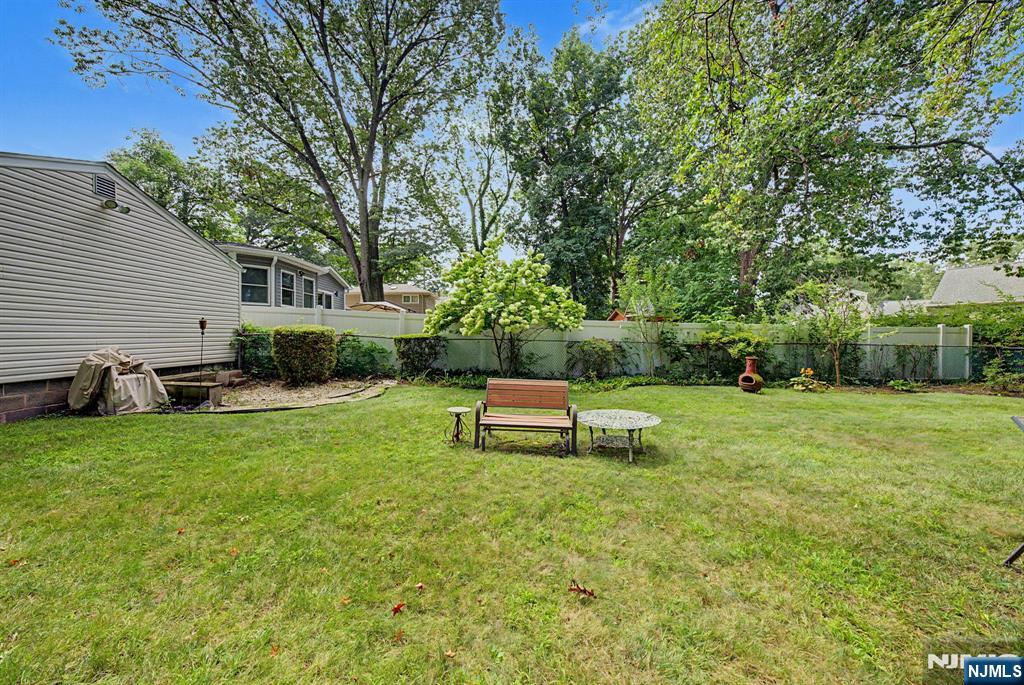 26 Cedar Street Property Photo 41