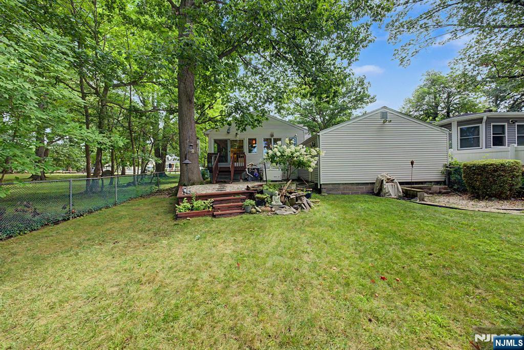 26 Cedar Street Property Photo 43