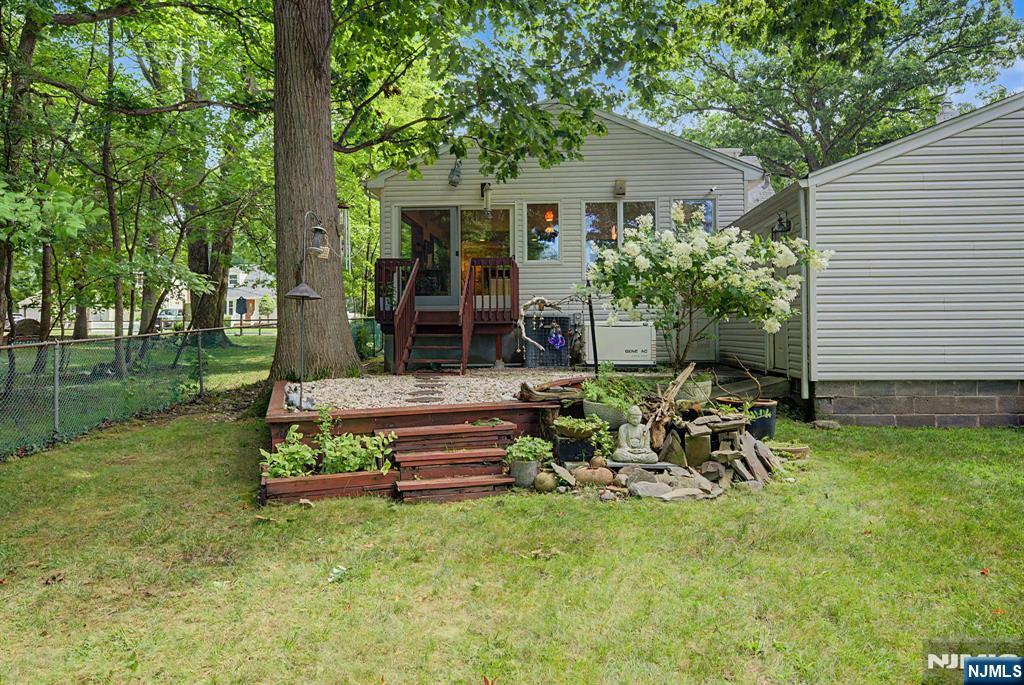 26 Cedar Street Property Photo 44