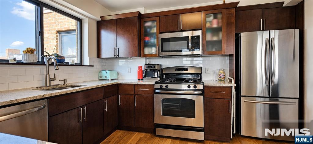 8800 Boulevard East 8m Property Photo 12