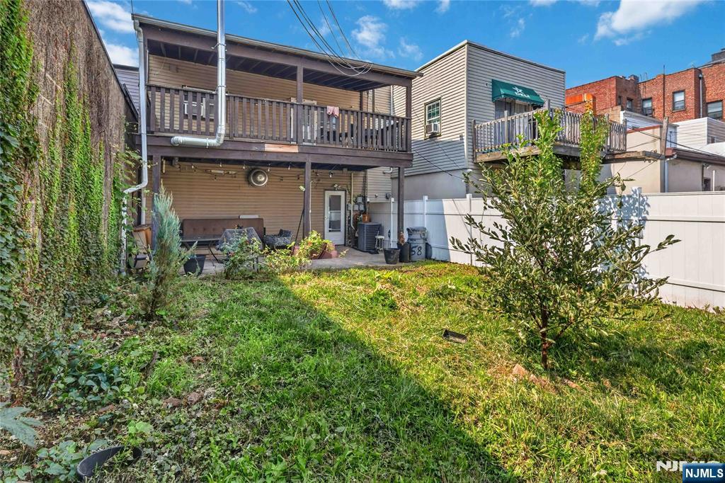 358 Broadway Property Photo 27