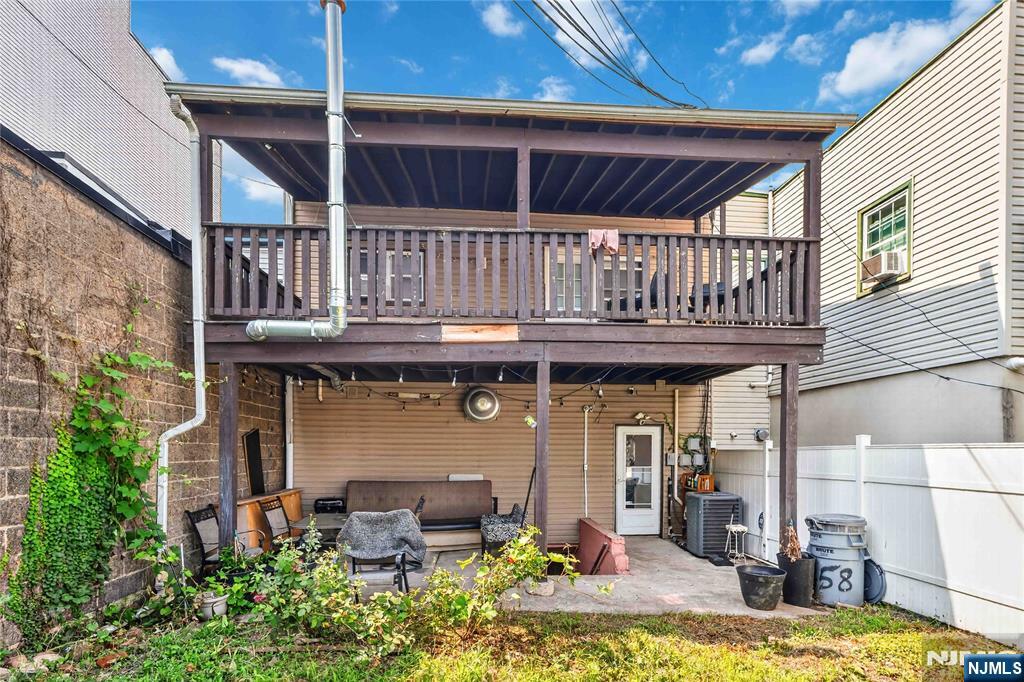 358 Broadway Property Photo 28