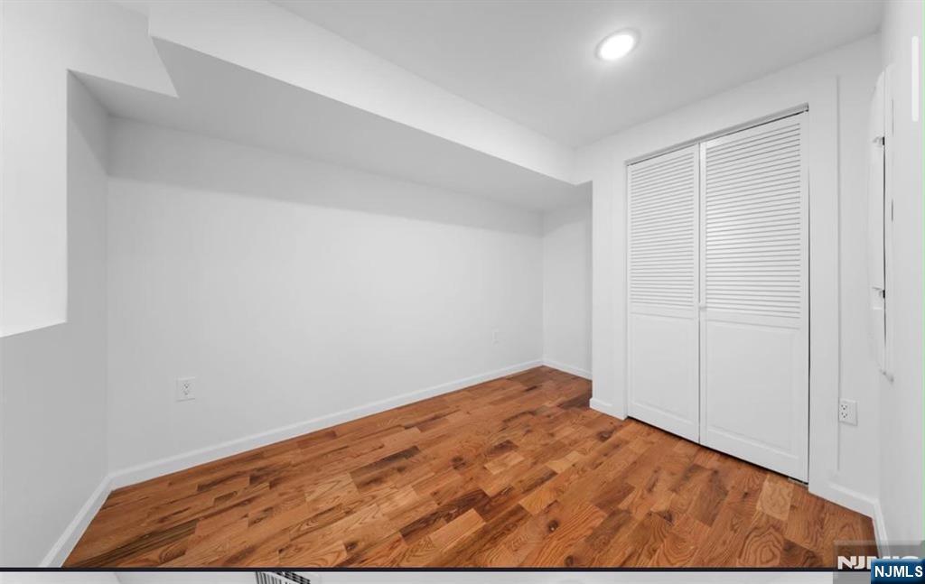 1111 53rd Street B Property Photo 5