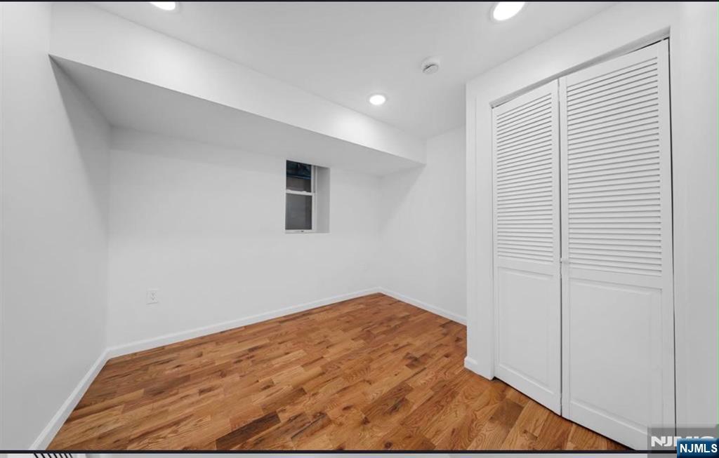 1111 53rd Street B Property Photo 6
