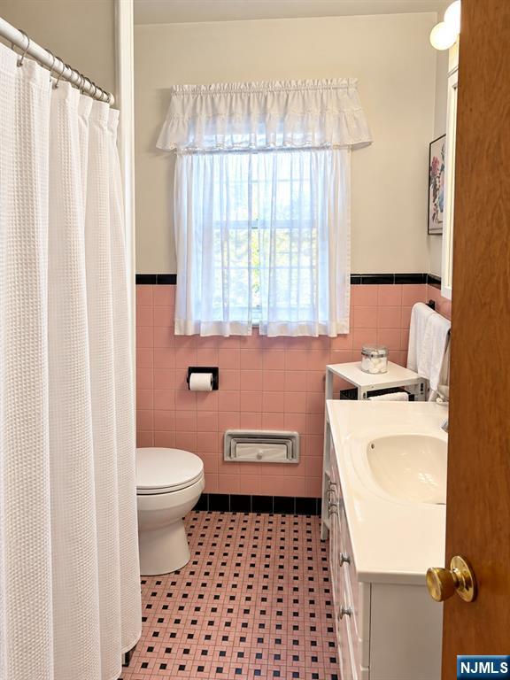 241 Highland Avenue Property Photo 23