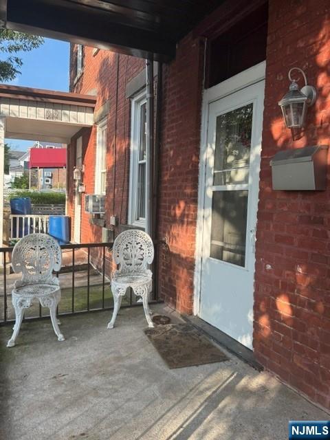 421 4th Street Property Photo 2
