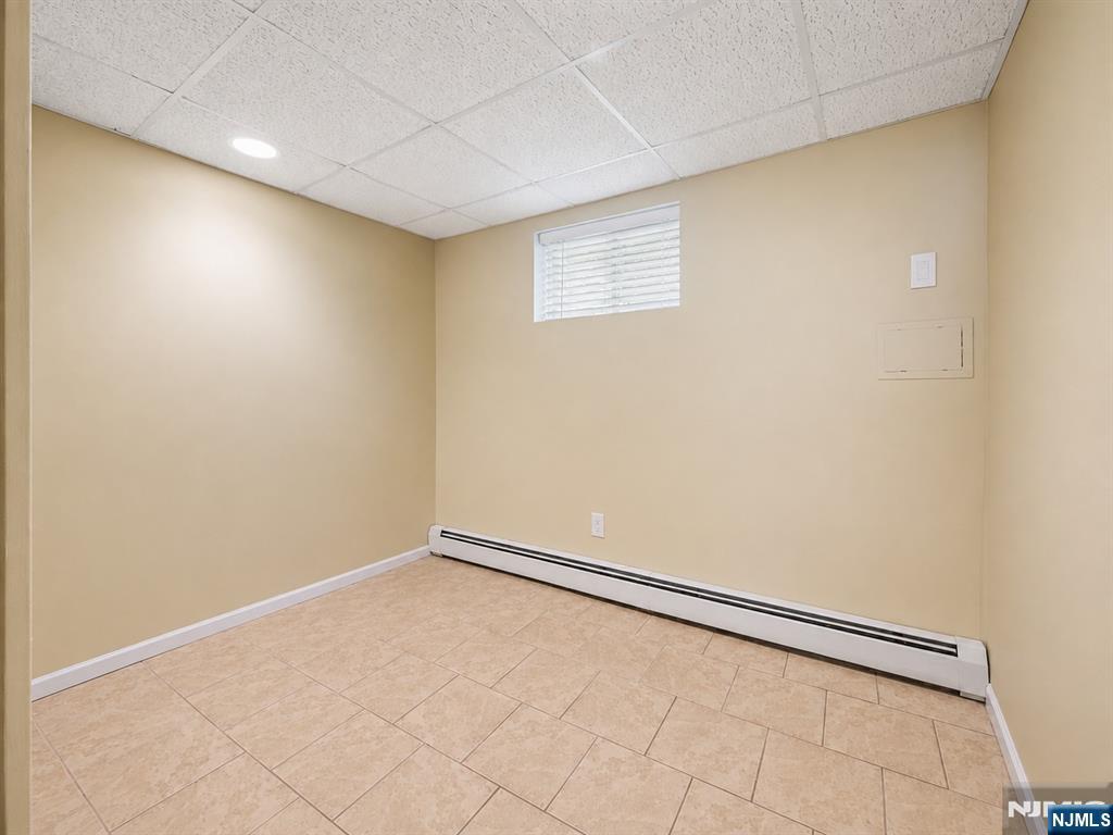 211 Walnut Avenue Property Photo 25