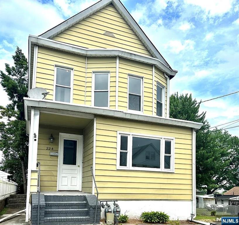 224 Pierre Avenue 2 Property Photo 1