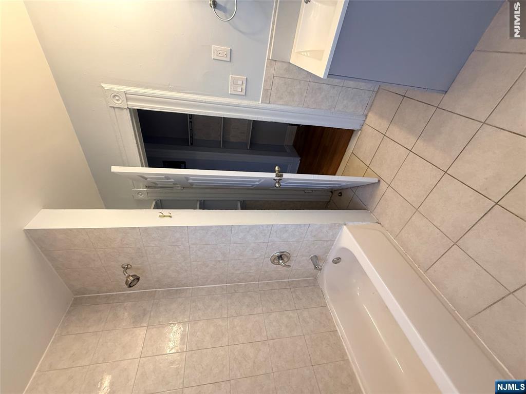 2 N 4th Street 3 Property Photo 8