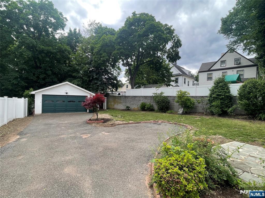 172 Palisade Avenue 1 Property Photo 22