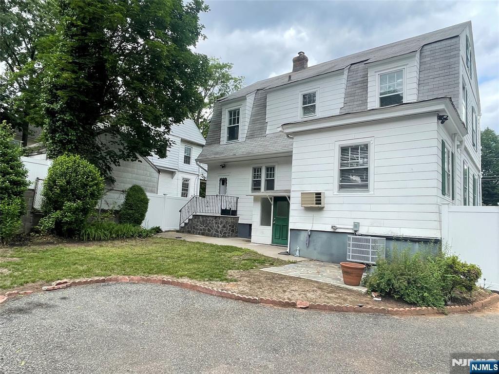 172 Palisade Avenue 1 Property Photo 23
