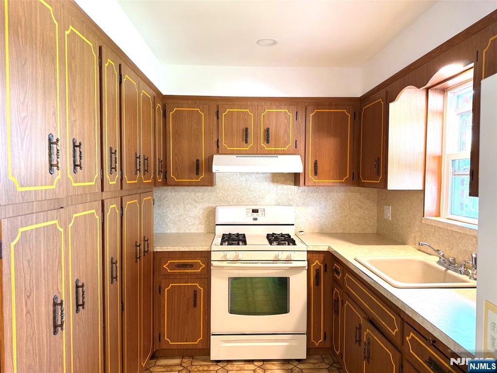 169 Fulton Avenue Property Photo 2