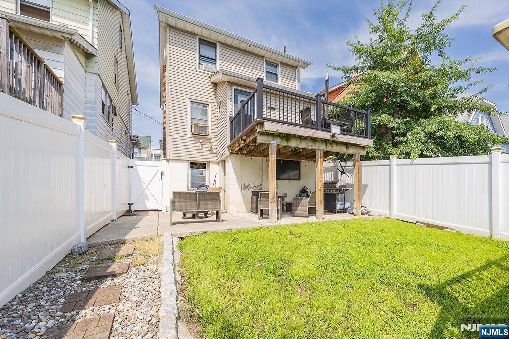 420 Dewitt Avenue Property Photo 18