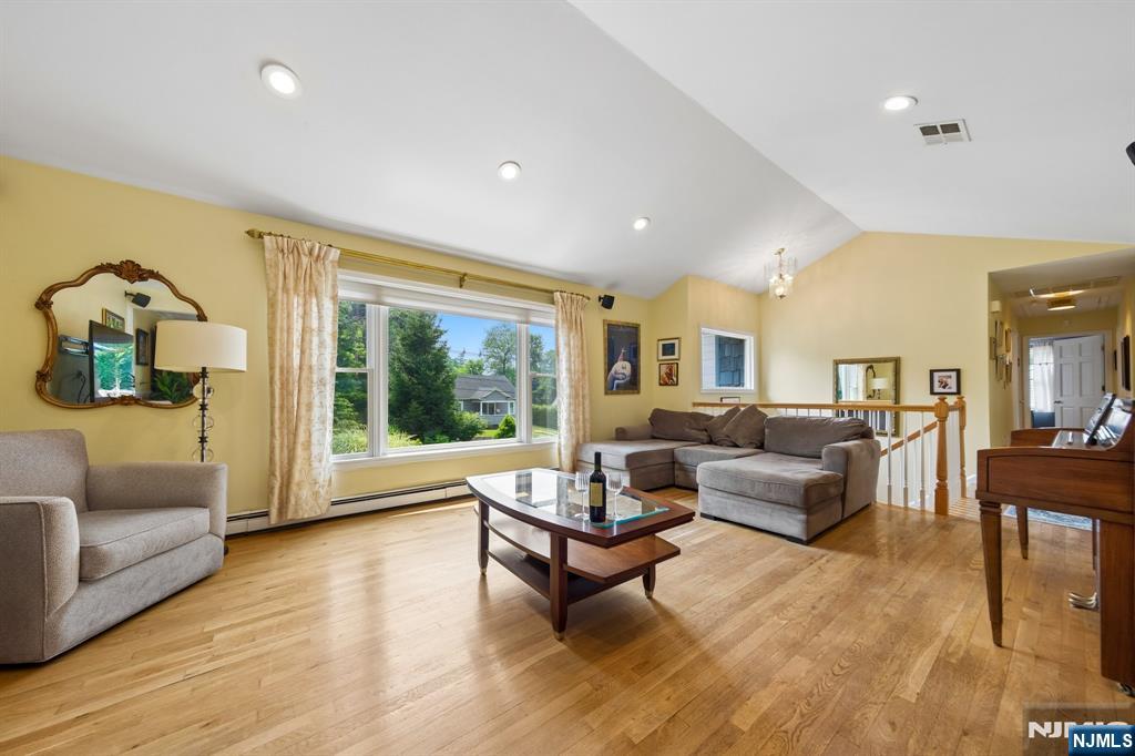 364 Piermont Avenue Property Photo 4