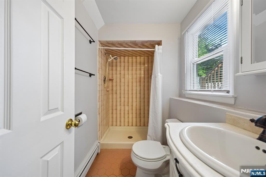 364 Piermont Avenue Property Photo 23