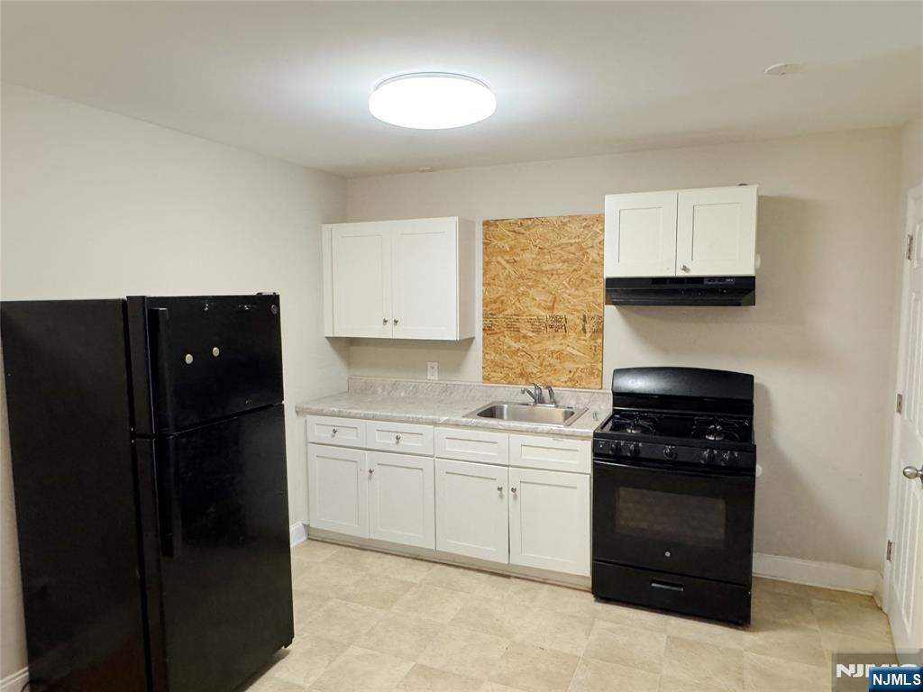 25 Ryerson Avenue Property Photo 5