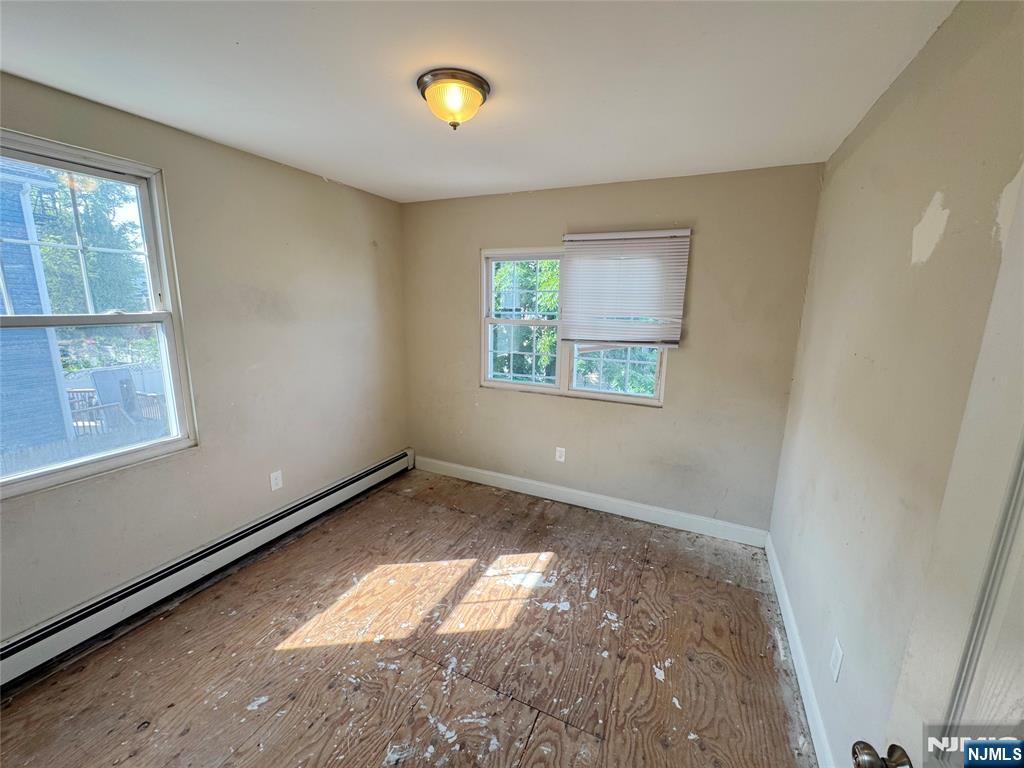 25 Ryerson Avenue Property Photo 12