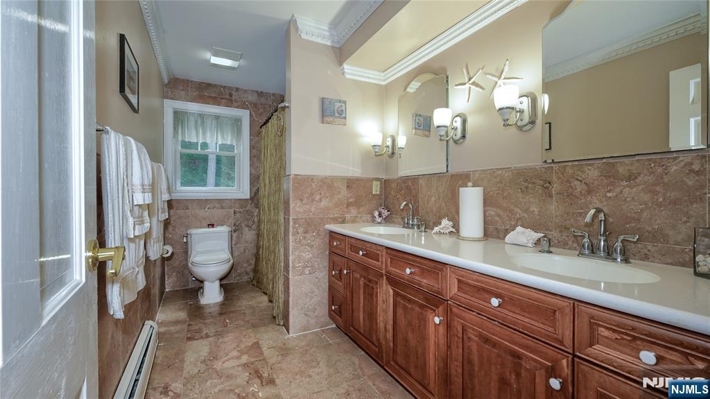 460 Laurel Lane Property Photo 18