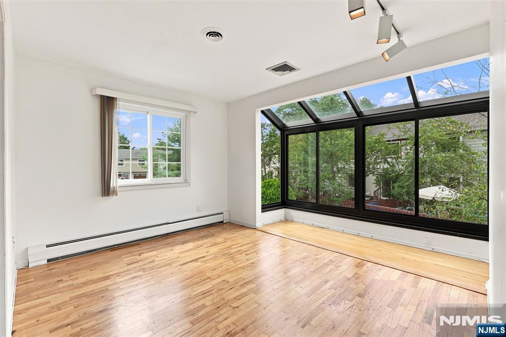 17 Lunn Avenue Property Photo 22
