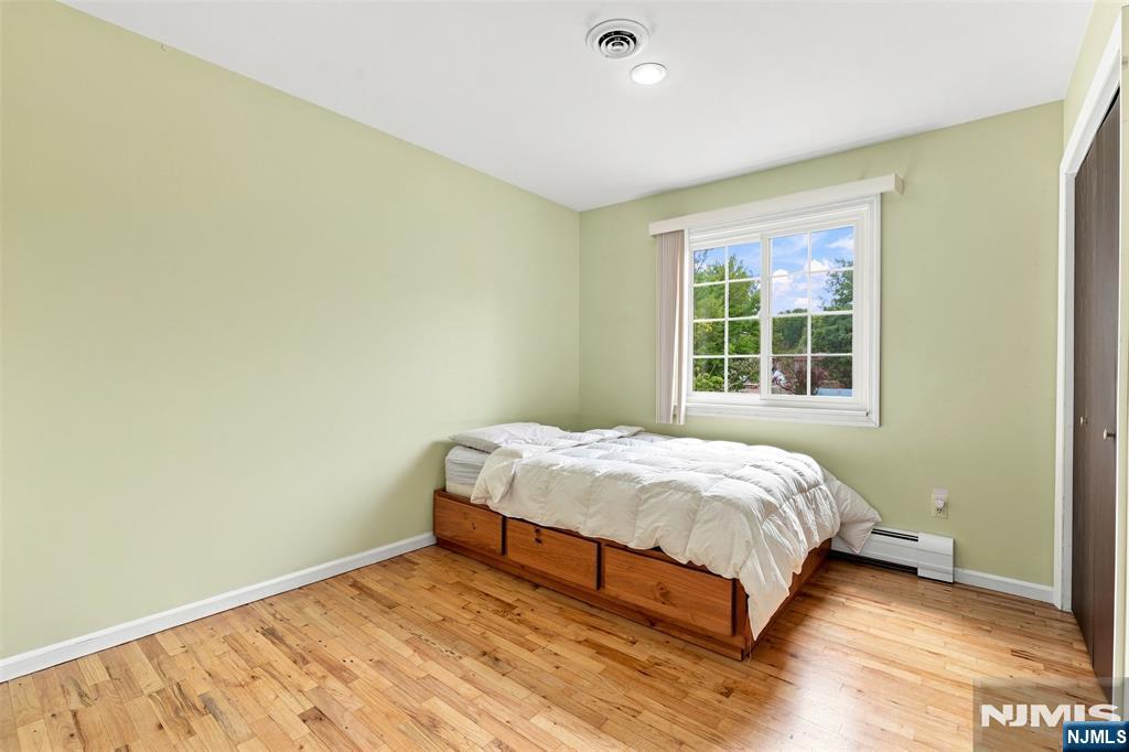 17 Lunn Avenue Property Photo 35