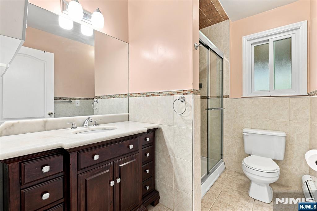 17 Lunn Avenue Property Photo 36